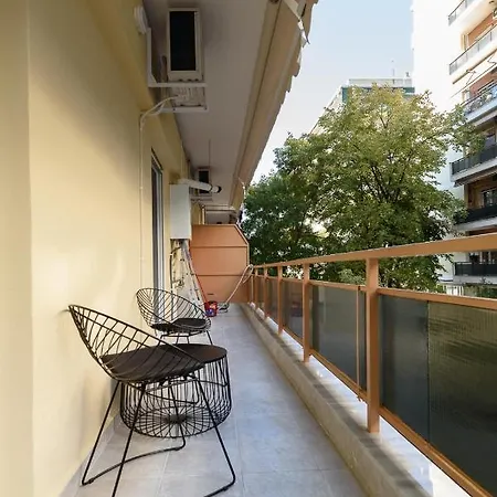 Blu & Marrone Suites-parking Included * Tesalónica