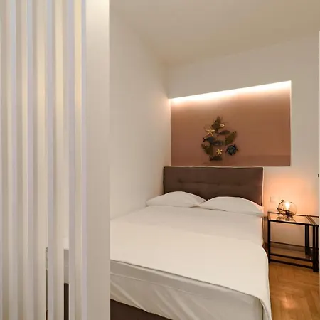 Blu & Marrone Suites-parking Included *