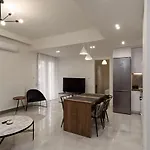 公寓 Blu & Marrone Suites-parking Included 塞萨洛尼基