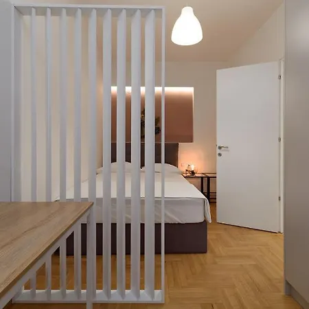 Blu & Marrone Suites-parking Included *
