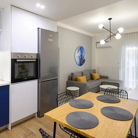 Appartamento Blu & Marrone Suites-parking Included