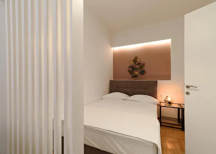 Blu & Marrone Suites-parking Included *