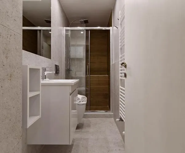 Blu & Marrone Suites-parking Included * 塞萨洛尼基