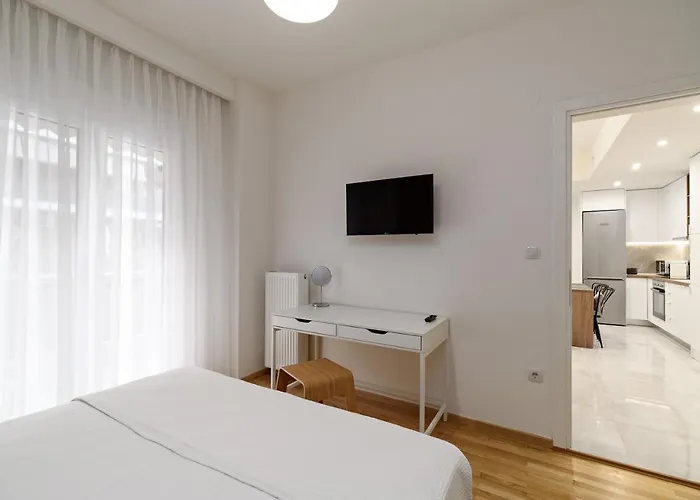 Blu & Marrone Suites-parking Included * 塞萨洛尼基