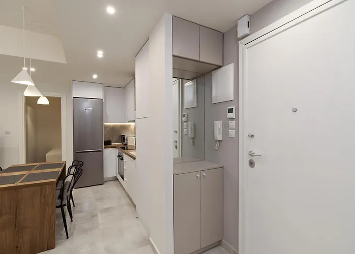 Blu & Marrone Suites-parking Included 塞萨洛尼基