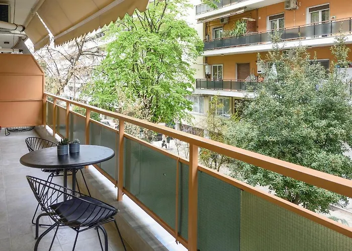 Blu & Marrone Suites-parking Included 塞萨洛尼基