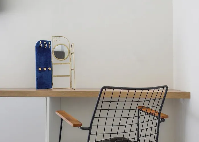 Blu & Marrone Suites-parking Included Apartment *