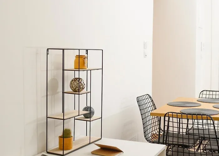 公寓 Blu & Marrone Suites-parking Included 塞萨洛尼基