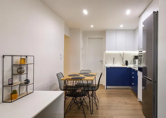 Blu & Marrone Suites-parking Included Apartment *