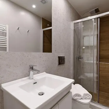 Apartament Blu & Marrone Suites-parking Included Salonic