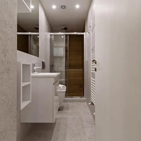 Blu & Marrone Suites-parking Included * Salonic