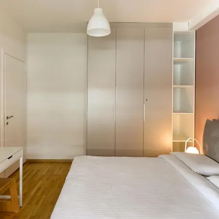 Blu & Marrone Suites-parking Included Apartament