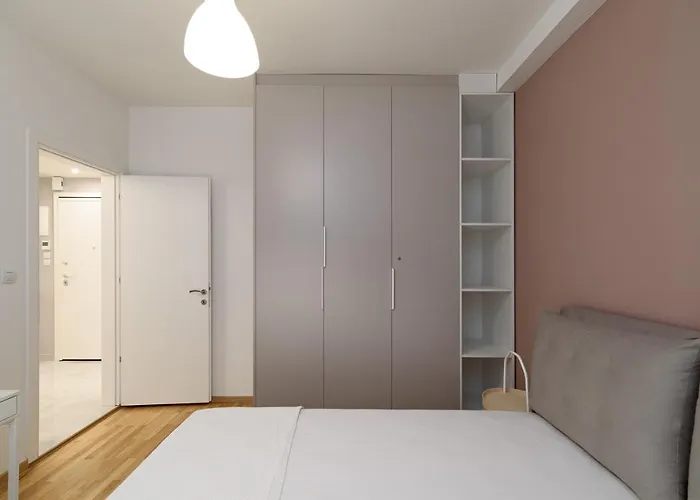 Blu & Marrone Suites-parking Included Apartment *